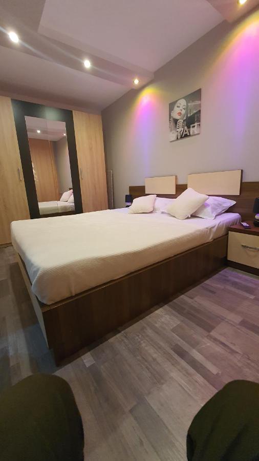 Apartament Butterfly Mamaia Intrare Apartment คอนสตันซา ภายนอก รูปภาพ